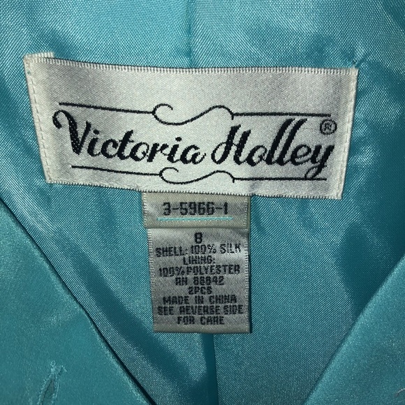Victoria Holley Blazer Blouse 💙 - Picture 6 of 6